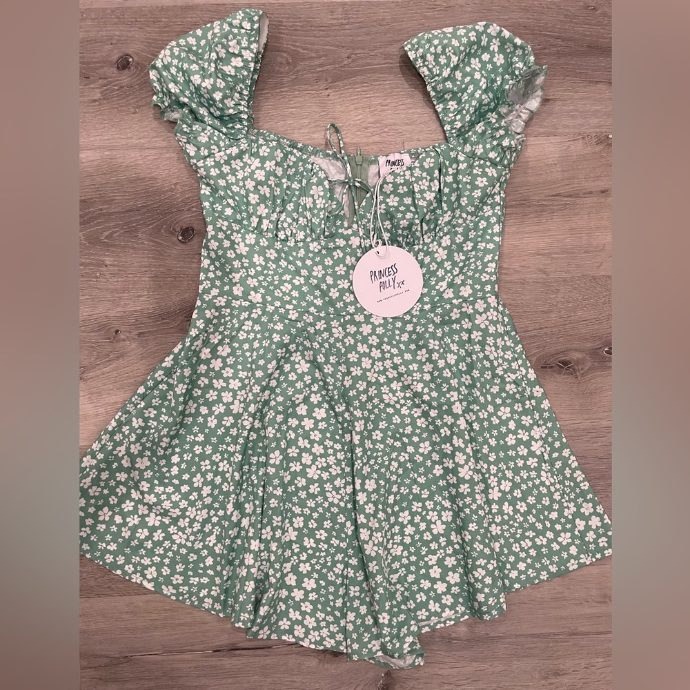 Princess Polly Finley Romper Green NWT!!